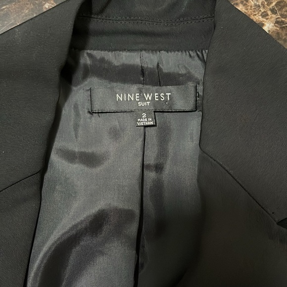 Nine West Women’s Suit 2 Pieces Set Black Jacket Blazer & Skirt Size 2 - Picture 17 of 17